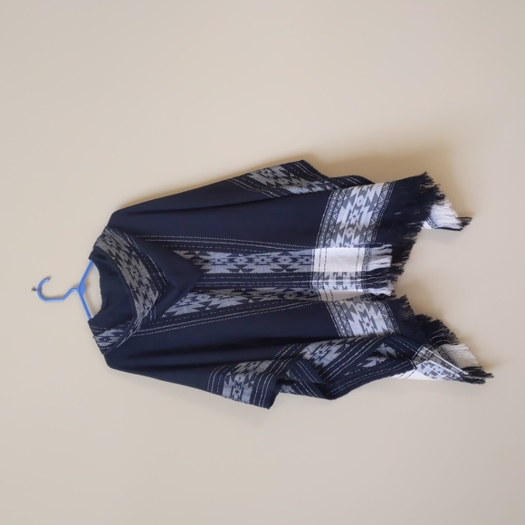 Forever 21 Hooded Poncho - Picture 2 of 4